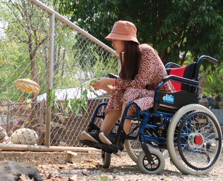 Read more about the article Elife พาเที่ยว ไปกับรถเข็นไฟฟ้ารุ่นPW101A