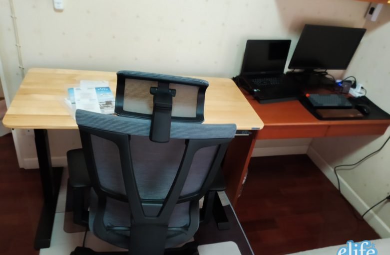 Ergodesk คุณพศิน โต๊ะปรับระดับไฟฟ้า  Adjustable Desk และเก้าอี้ Ergonomic