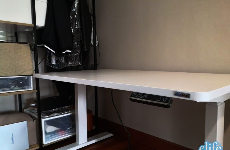 Ergodesk คุณหญิง โต๊ะปรับระดับไฟฟ้า Adjustable Desk Raise3 Set สีขาวล้วน