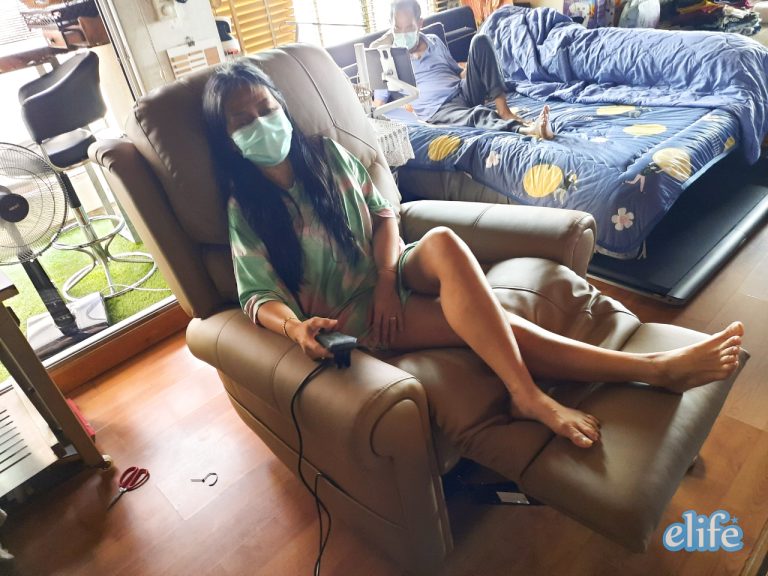 Read more about the article Power Recliner คุณดวงฤทัย Cozy5 เก้าอี้ปรับไฟฟ้าเพื่อผู้สูงอายุและทุกคน