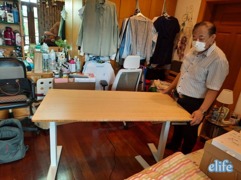 Read more about the article Ergodesk คุณอรุณชัย โต๊ะปรับระดับไฟฟ้า Adjustable Desk Raise3 Bamboo