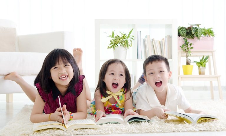 Read more about the article เลือกหนังสือให้เหมาะสมกับเด็กแต่ละช่วงวัย