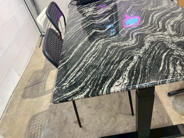 Raise3 Ergo Desk | Marble Collection โต๊ะทำงานปรับไฟฟ้าเพื่อสุขภาพหินแท้ ใช้ในห้องครัว,ทำอาหาร กันน้ำ100% - Image 10