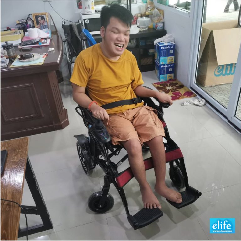 Read more about the article กล้ามเนื้ออ่อนแรง สาเหตุที่ทำให้ต้องใช้วีลแชร์
