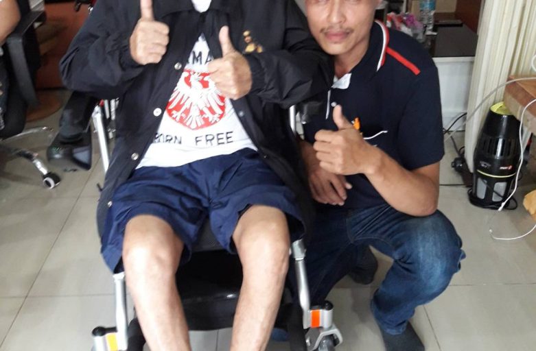 คุณพ่ออุดม ชวนชื่น Pw-301+