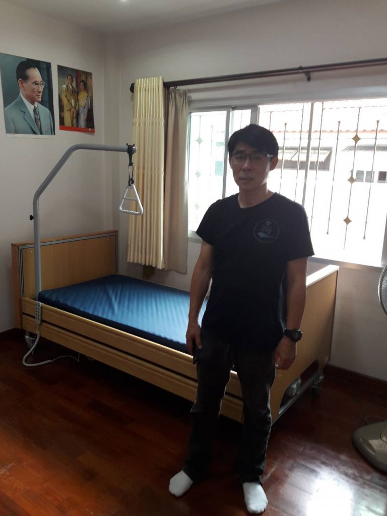 Read more about the article คุณหน่อย เตียงไฟฟ้า EB-55